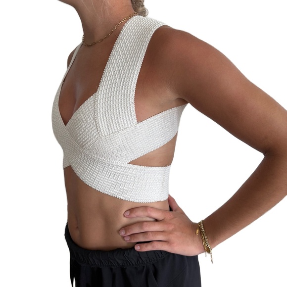 Forever 21 wrap around stretch bandage crop top white Medium - Picture 2 of 10